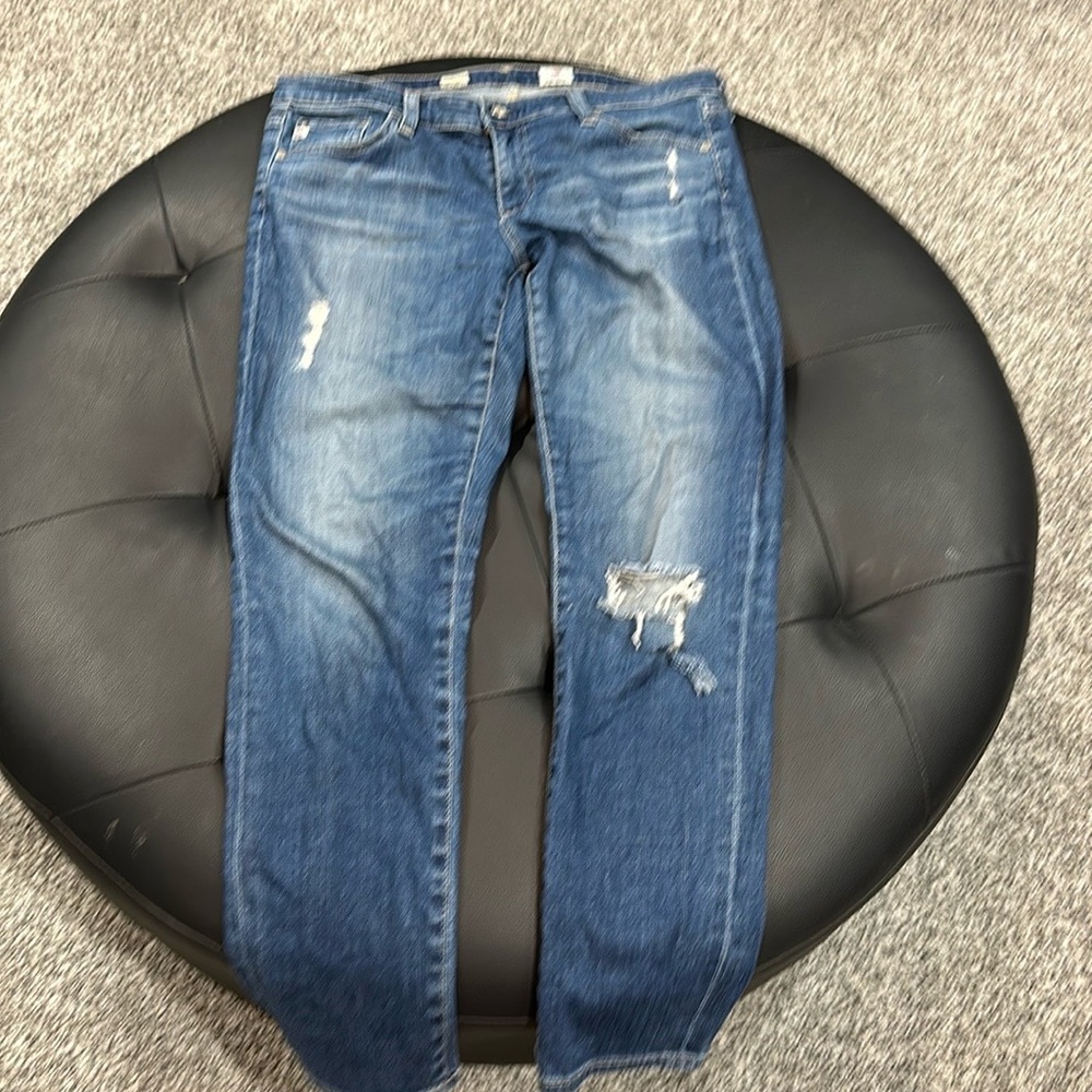 Women’s AG skinny distressed jean